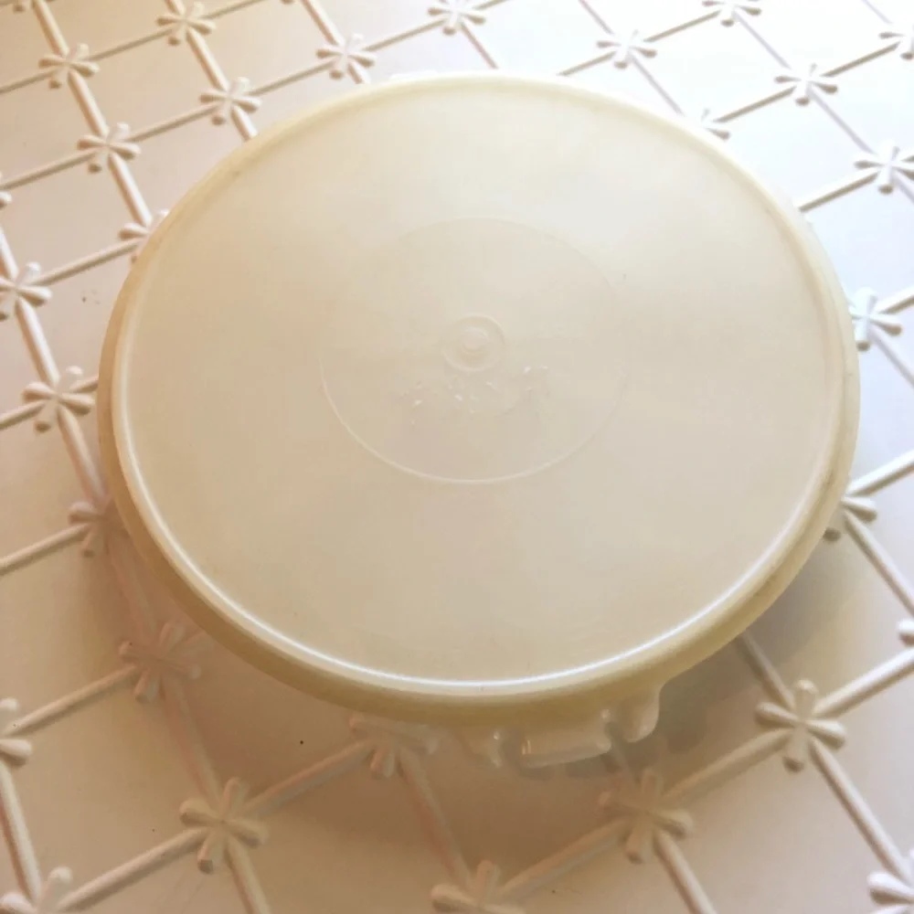 Vintage Tupperware Divided Container - Picture 3 of 3